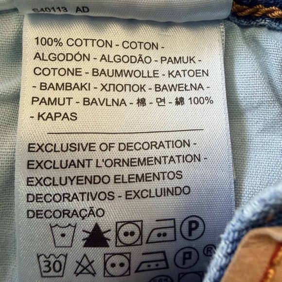 LEVI'S 501 CUTOFF DISTRESSED DENIM 100% COTTON SHORTS, WOMEN’S SIZE 31 5” INSEAM - Picture 9 of 12